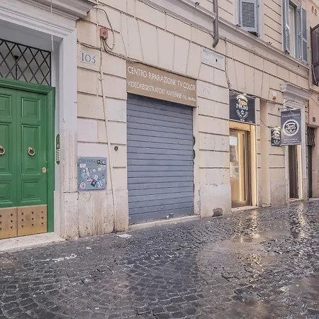 Exclusive Campo Dei Fiori Flat 아파트 *