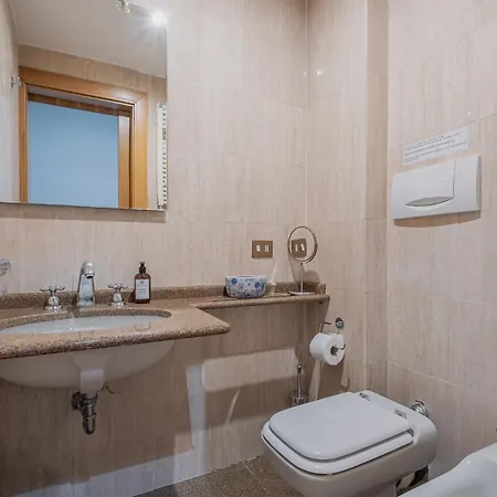 Exclusive Campo Dei Fiori Flat 아파트 *
